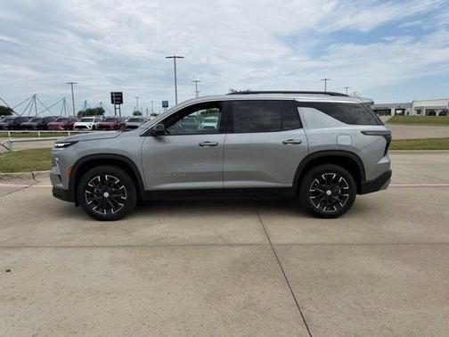 Sterling Gray Metallic 2026 Chevrolet Traverse LT
