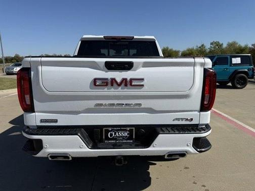 2025 GMC Sierra 1500 AT4