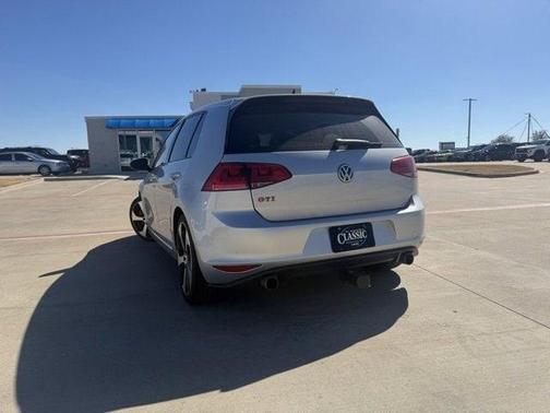 2017 Volkswagen Golf GTI SE 4-Door