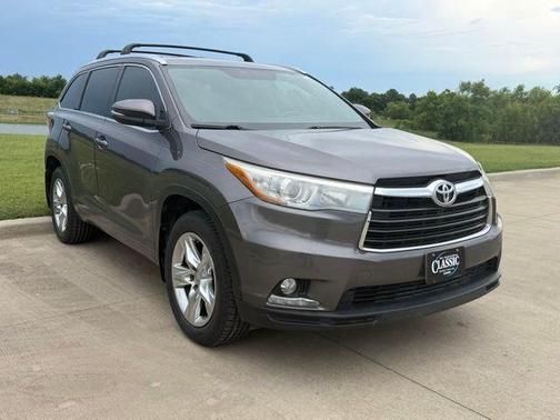 Brown 2015 Toyota Highlander Limited