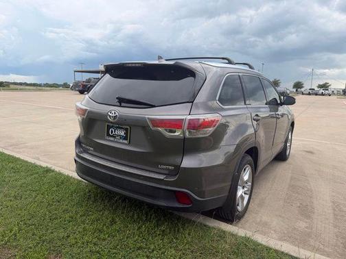 Brown 2015 Toyota Highlander Limited
