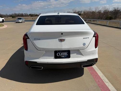 2023 Cadillac CT4 Luxury