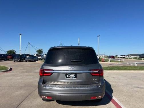 2021 INFINITI QX80 Luxe
