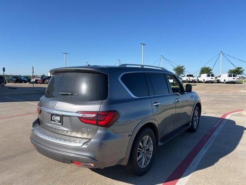 2021 INFINITI QX80 Luxe