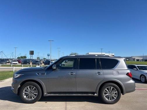 2021 INFINITI QX80 Luxe
