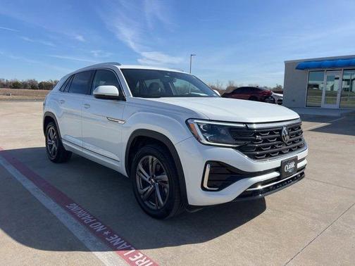 2024 Volkswagen Atlas Cross Sport 2.0T SEL R-Line