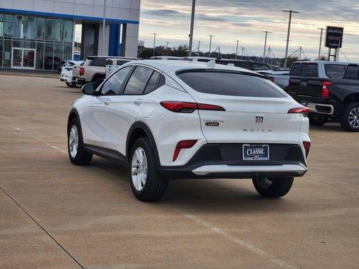 Summit White 2026 Buick Envista Preferred