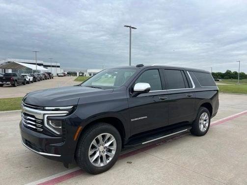 Dark Ash Metallic 2025 Chevrolet Suburban Premier