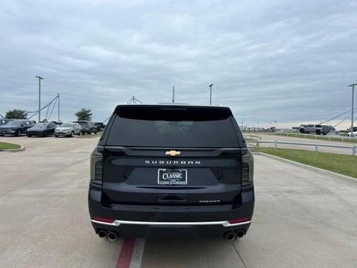 Dark Ash Metallic 2025 Chevrolet Suburban Premier