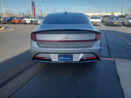 2023 Hyundai SONATA Hybrid Limited