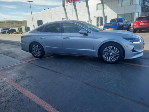 2023 Hyundai SONATA Hybrid Limited