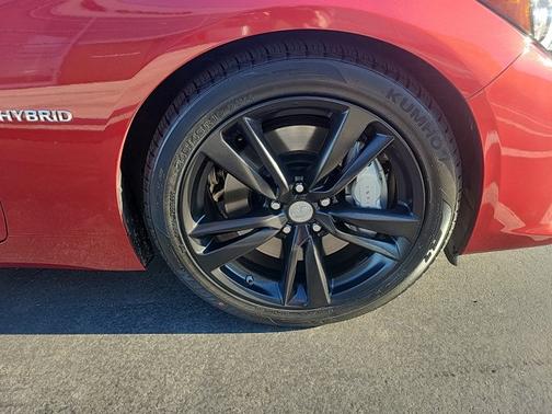 2015 INFINITI Q50 Hybrid Sport