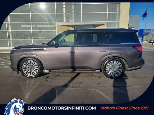 2025 INFINITI QX80 LUXE