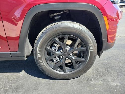 2024 Jeep Grand Cherokee Altitude