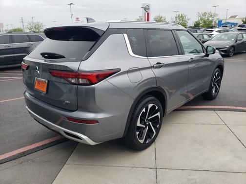 2022 Mitsubishi Outlander SEL