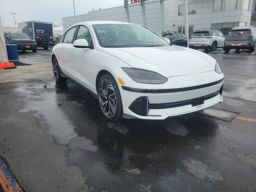 2025 Hyundai IONIQ 6 SEL