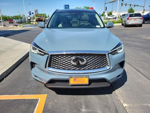 2023 INFINITI QX50 LUXE