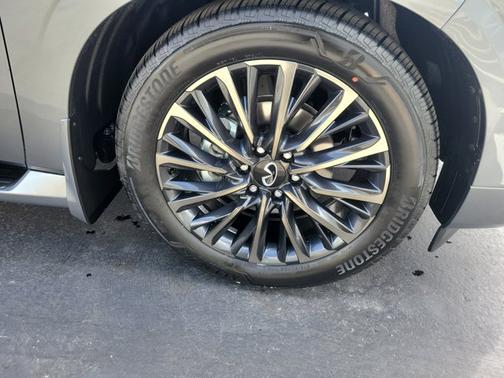 2025 INFINITI QX80 AUTOGRAPH
