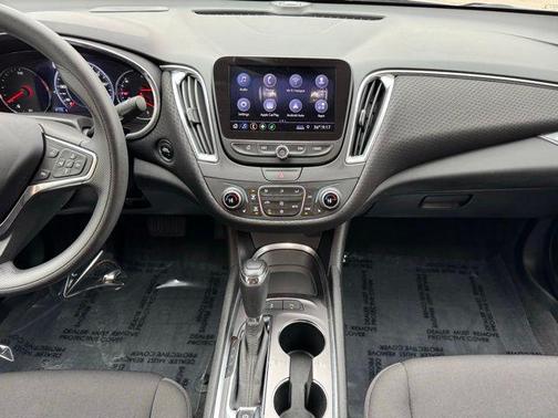 Silver Ice Metallic 2019 Chevrolet Malibu Hybrid Base