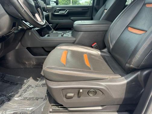 Summit White 2024 GMC Sierra 3500 AT4