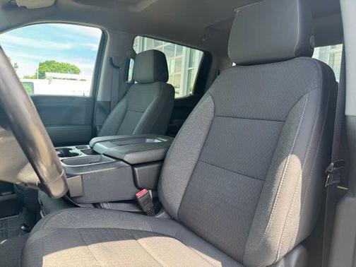 Shadow Gray Metallic 2020 Chevrolet Silverado 1500 LT