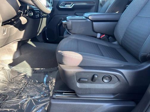 Sterling Gray Metallic 2023 Chevrolet Silverado 1500 LT
