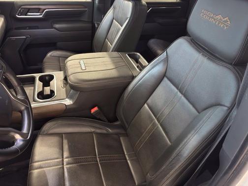 Summit White 2024 Chevrolet Silverado 3500 High Country