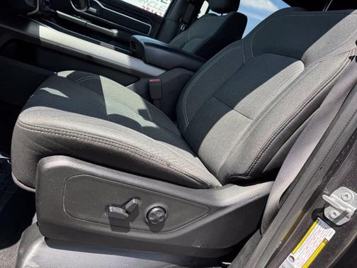 Crystal Metallic 2019 RAM 1500 Big Horn