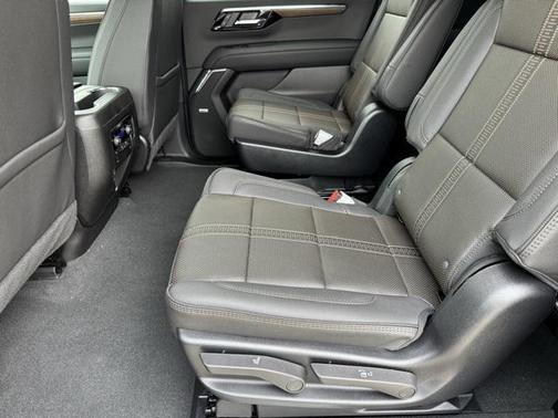 2025 Chevrolet Suburban 4WD High Country