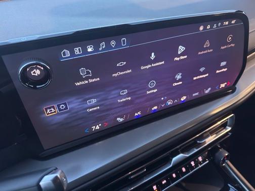Black Metallic 2027 Chevrolet Traverse LT