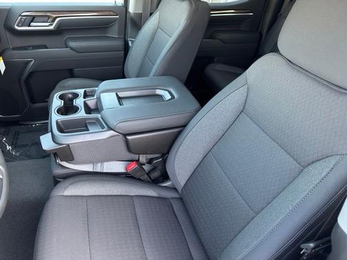 Summit White 2026 Chevrolet Silverado 1500 LT