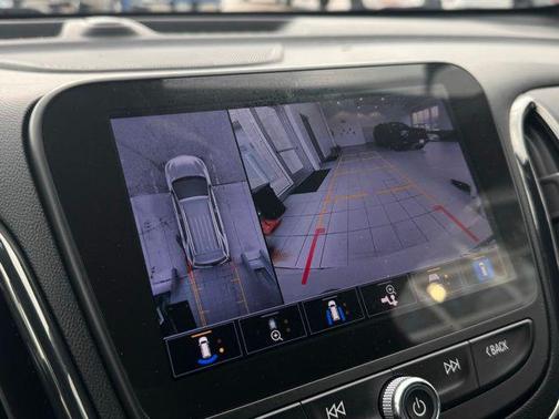 Summit White 2022 Chevrolet Equinox AWD RS