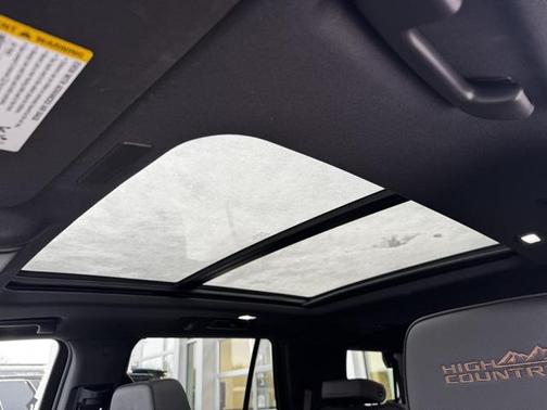 2025 Chevrolet Tahoe 4WD High Country