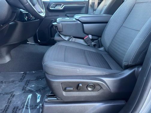 Sterling Gray Metallic 2024 Chevrolet Silverado 1500 LT