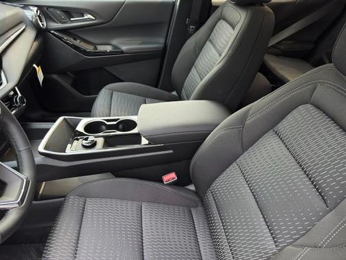 Radiant Red Tintcoat 2027 Chevrolet Equinox AWD LT