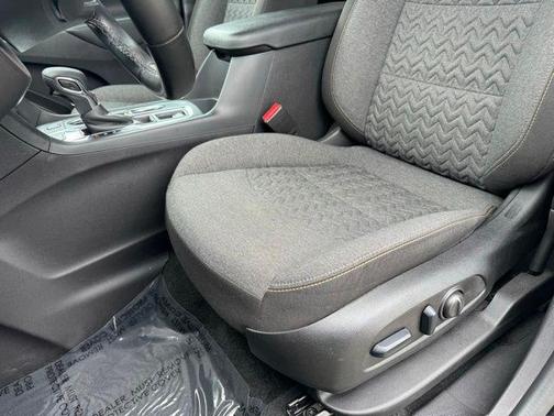 Mosaic Black Metallic 2024 Chevrolet Equinox 1LT