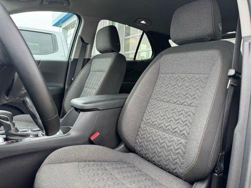 Mosaic Black Metallic 2024 Chevrolet Equinox 1LT