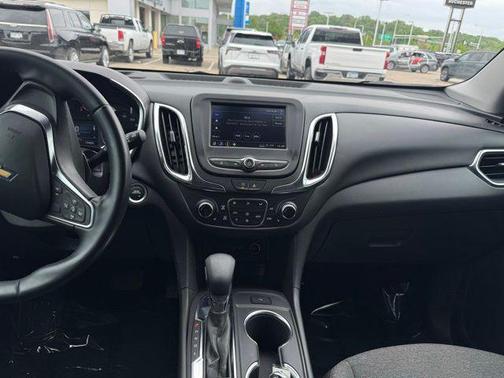 Mosaic Black Metallic 2024 Chevrolet Equinox 1LT