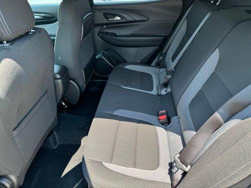 Cacti Green 2026 Chevrolet Trailblazer LT