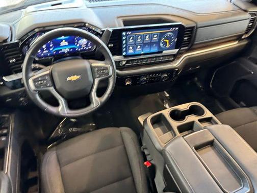 Summit White 2022 Chevrolet Silverado 1500 LT