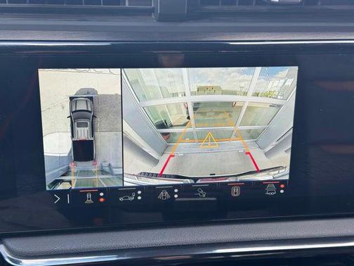 Summit White 2024 GMC Sierra 1500 AT4