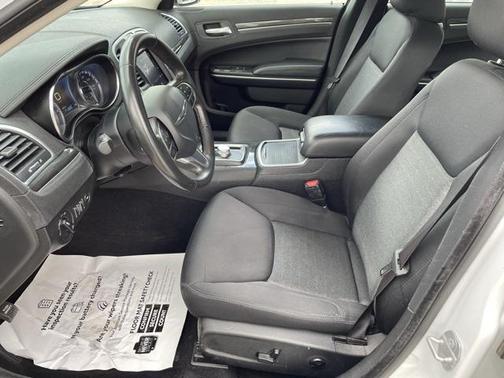 2020 Chrysler 300 Touring