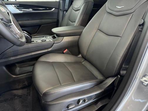 Argent Silver Metallic 2026 Cadillac XT5 Premium Luxury