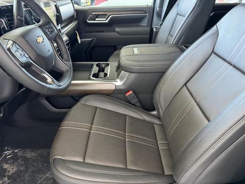 2025 Chevrolet Silverado 3500 High Country