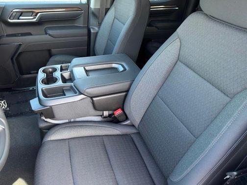 Summit White 2026 Chevrolet Silverado 1500 LT