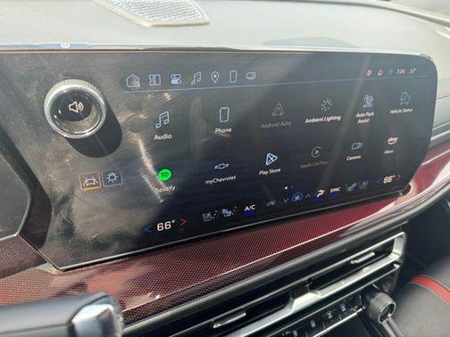 Mosaic Black Metallic 2025 Chevrolet Traverse RS