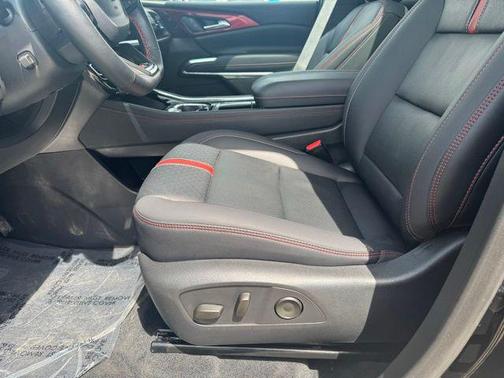 Mosaic Black Metallic 2025 Chevrolet Traverse RS