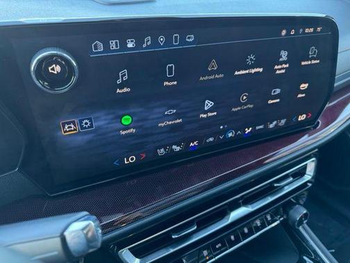 Mosaic Black Metallic 2025 Chevrolet Traverse RS