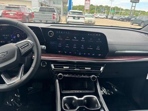 Sandstone 2026 Chevrolet Traverse AWD Z71