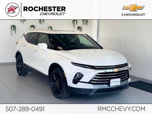 Iridescent Pearl Tricoat 2023 Chevrolet Blazer Premier